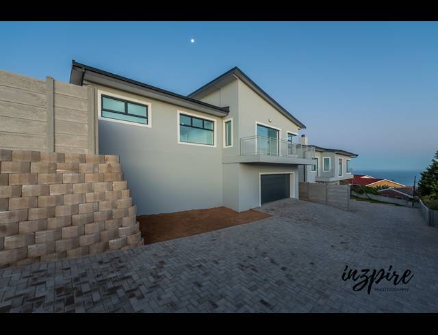 3 BEDROOM DUET FOR SALE IN DANA BAY